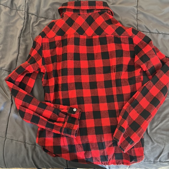 BLACK AND RED PLAID BUTTON DOWN SHIRT - Picture 2 of 2